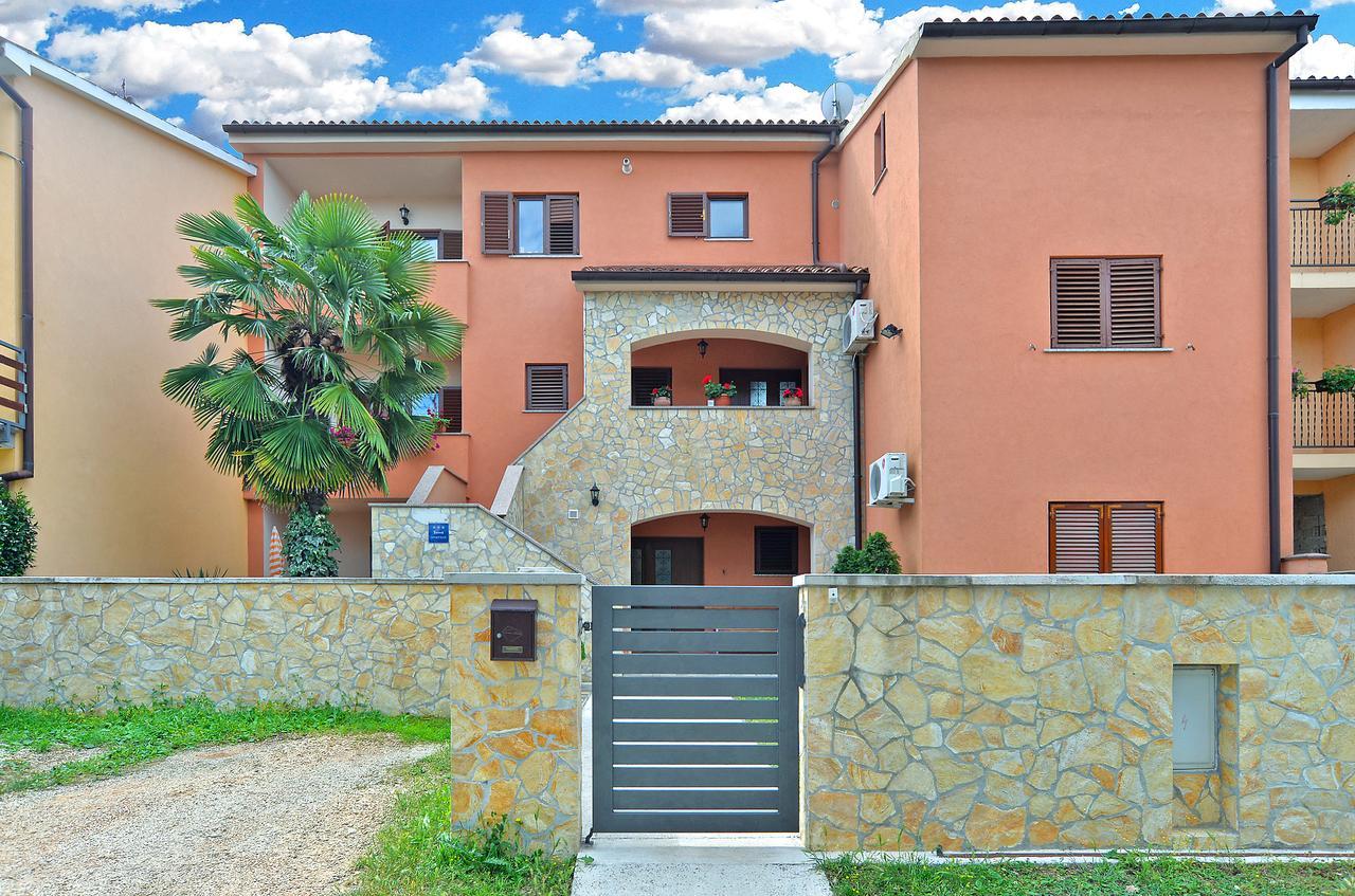 Apartment Puzar 295 Štinjan Extérieur photo